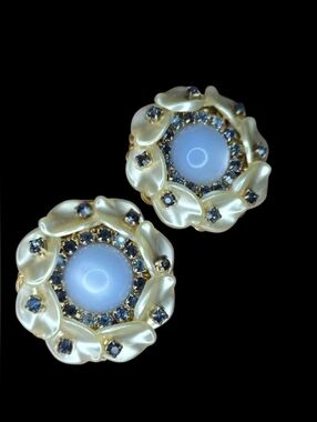 Vintage 1950s Mid-Century Floral Clip-On Earrings